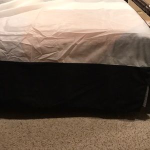 Bedskirt Black Queen Size